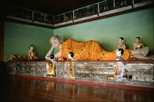 Shwedagan Pagoda, Burma