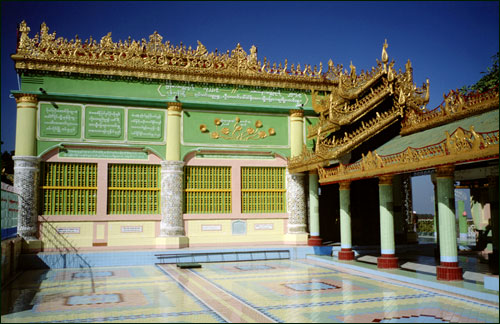 Soon Do Ponga Shin Pagoda, Rangoon, Burma