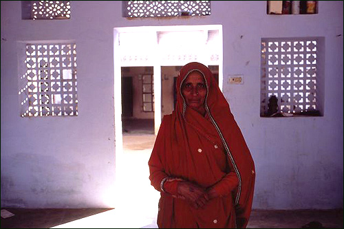Village woman, west of Jaipur 